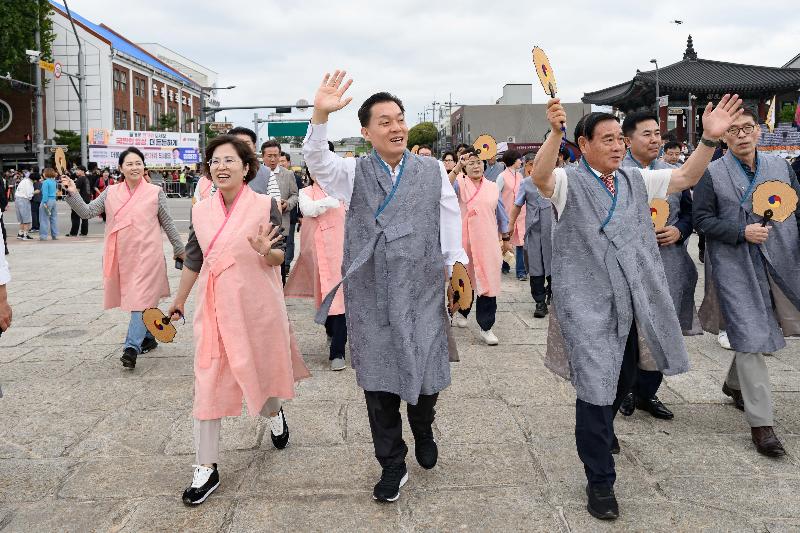 정조대왕 능행차 공동재현, ‘K-축제’로 자리매김한다 사진