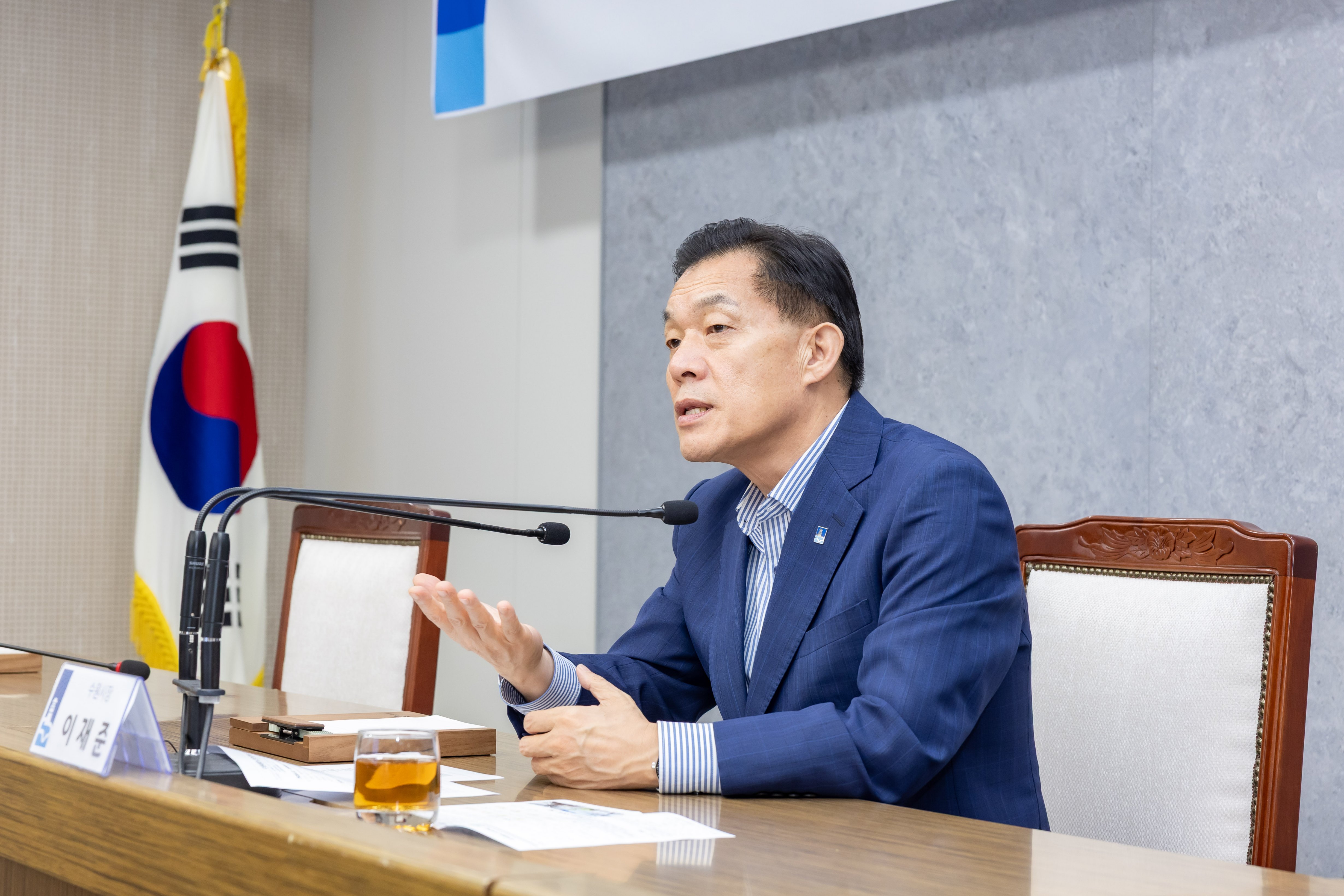 수원새빛노인건강버스